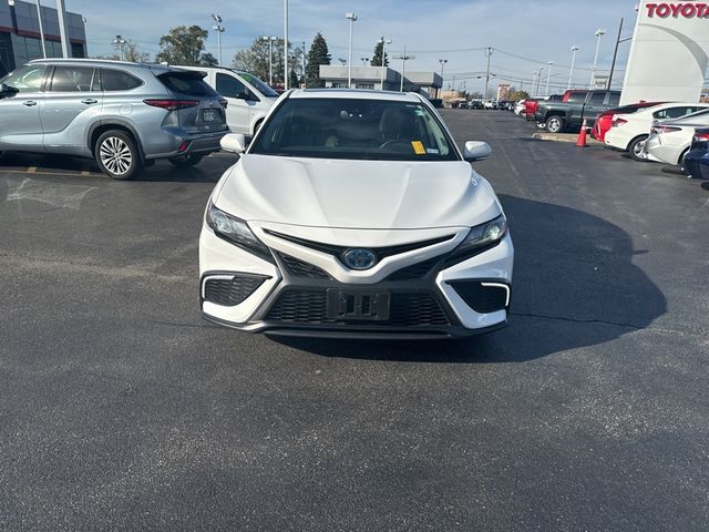 2024 Toyota Camry Hybrid SE