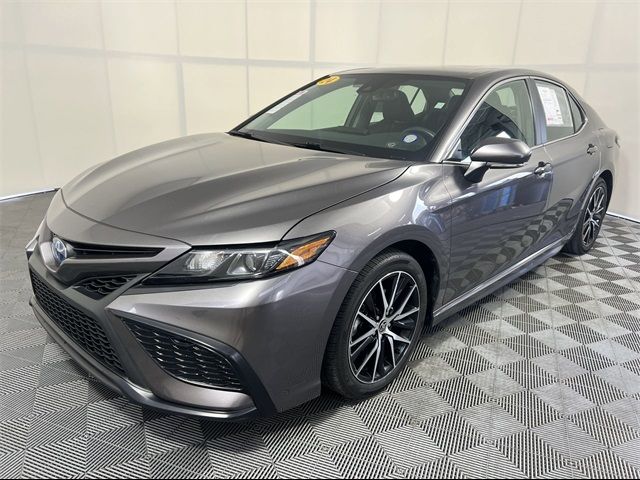 2024 Toyota Camry Hybrid SE