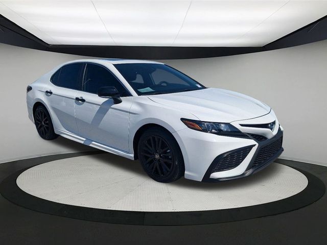 2024 Toyota Camry Hybrid SE