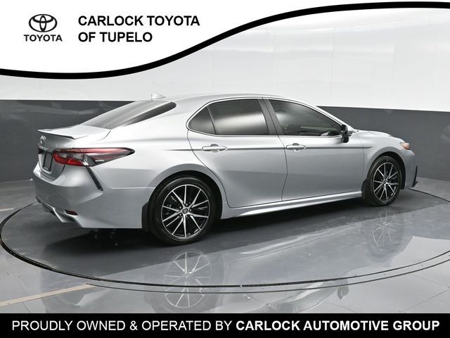 2024 Toyota Camry Hybrid SE