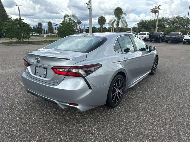 2024 Toyota Camry Hybrid SE