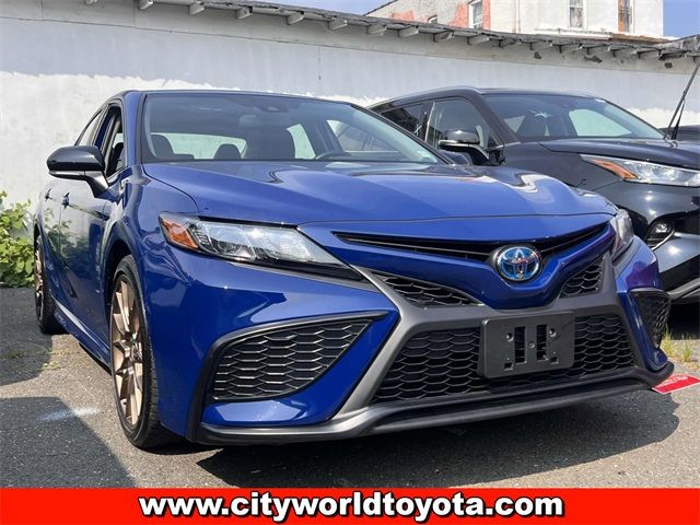 2024 Toyota Camry Hybrid SE Nightshade