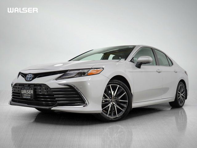 2024 Toyota Camry Hybrid XLE