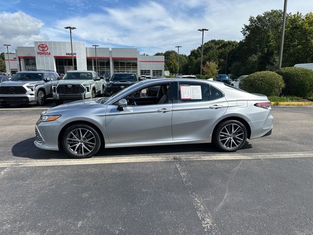 2024 Toyota Camry Hybrid XLE