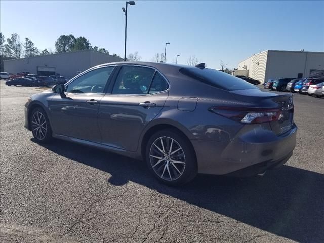 2024 Toyota Camry Hybrid XLE