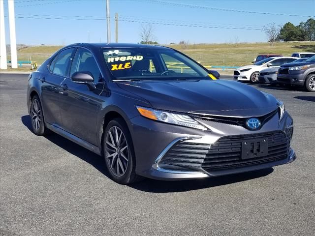 2024 Toyota Camry Hybrid XLE