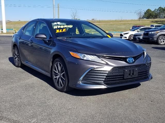 2024 Toyota Camry Hybrid XLE