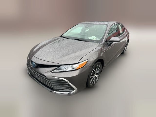 2024 Toyota Camry Hybrid XLE