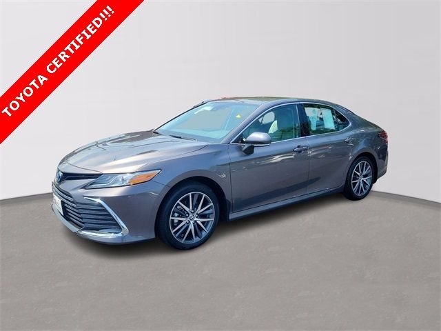 2024 Toyota Camry Hybrid XLE