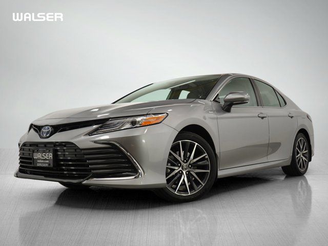 2024 Toyota Camry Hybrid XLE