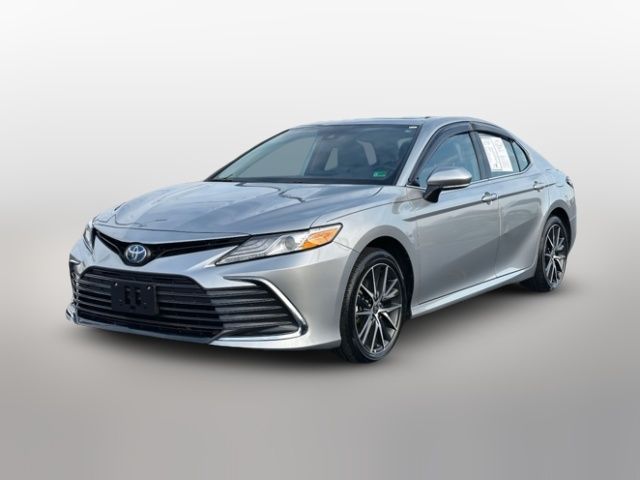 2024 Toyota Camry Hybrid XLE