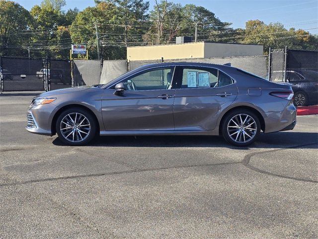 2024 Toyota Camry Hybrid XLE