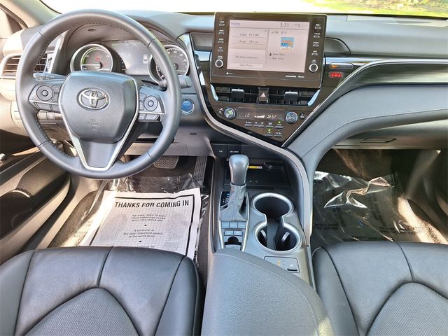 2024 Toyota Camry Hybrid XLE