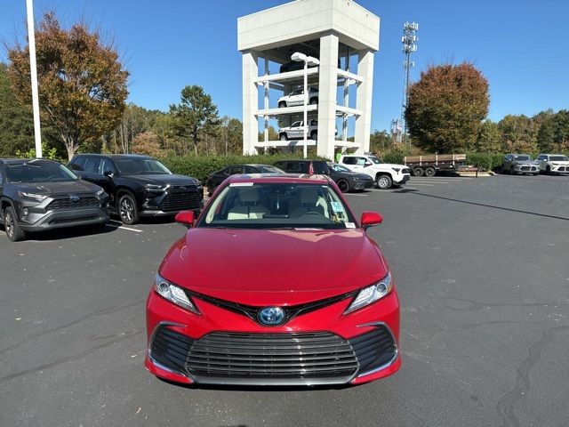 2024 Toyota Camry Hybrid XLE