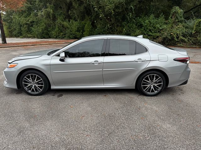 2024 Toyota Camry Hybrid XLE