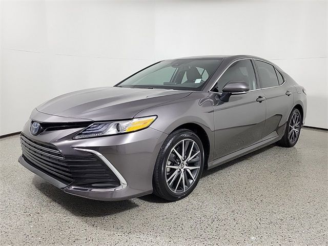 2024 Toyota Camry Hybrid XLE