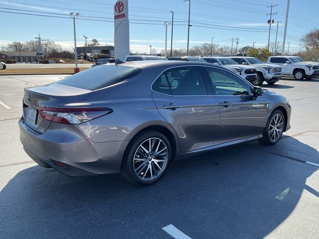 2024 Toyota Camry Hybrid XLE