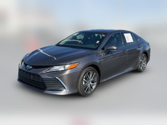 2024 Toyota Camry Hybrid XLE