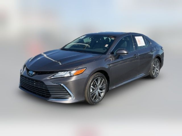 2024 Toyota Camry Hybrid XLE