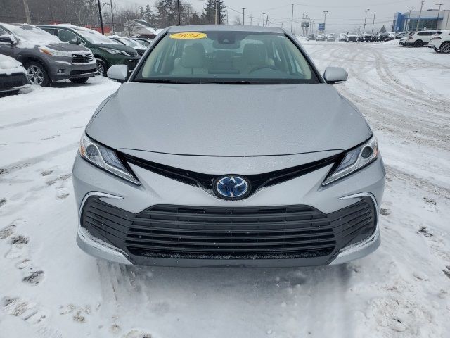 2024 Toyota Camry Hybrid XLE