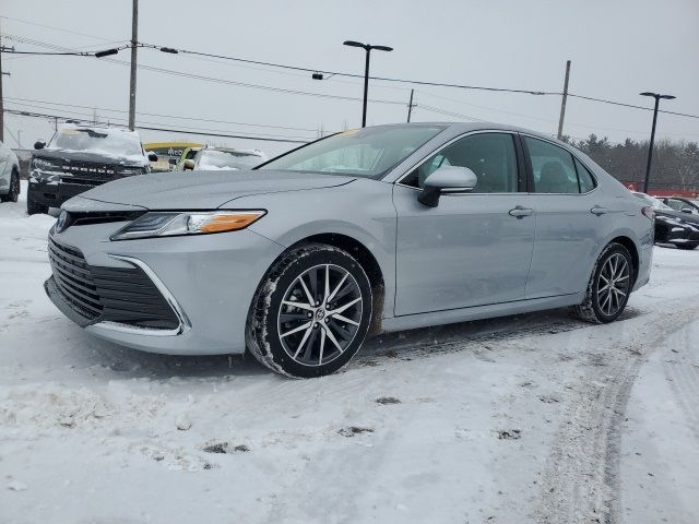 2024 Toyota Camry Hybrid XLE