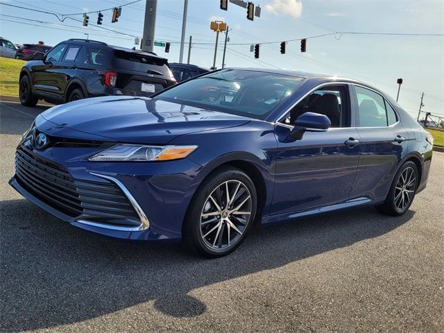 2024 Toyota Camry Hybrid XLE