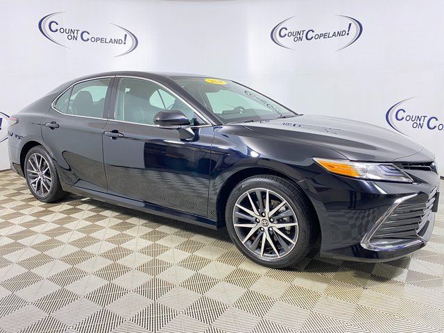 2024 Toyota Camry Hybrid XLE