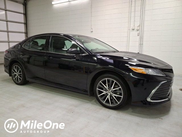 2024 Toyota Camry Hybrid XLE