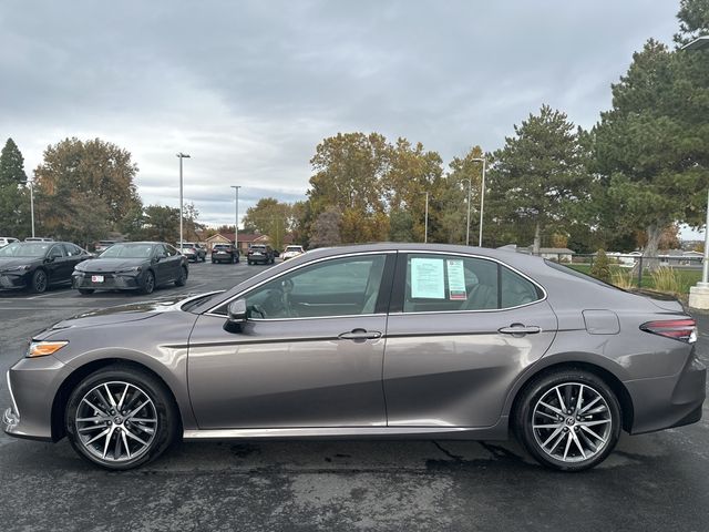 2024 Toyota Camry Hybrid XLE