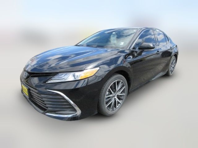 2024 Toyota Camry Hybrid XLE