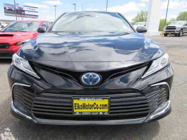 2024 Toyota Camry Hybrid XLE
