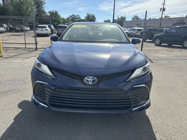 2024 Toyota Camry Hybrid XLE