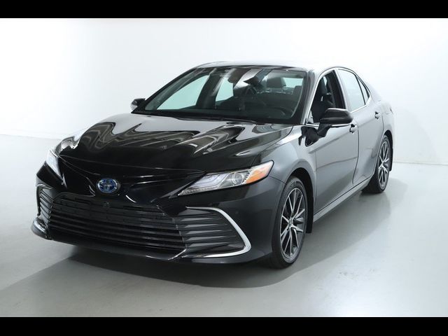 2024 Toyota Camry Hybrid XLE