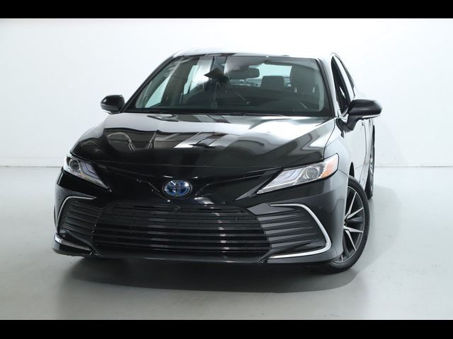 2024 Toyota Camry Hybrid XLE