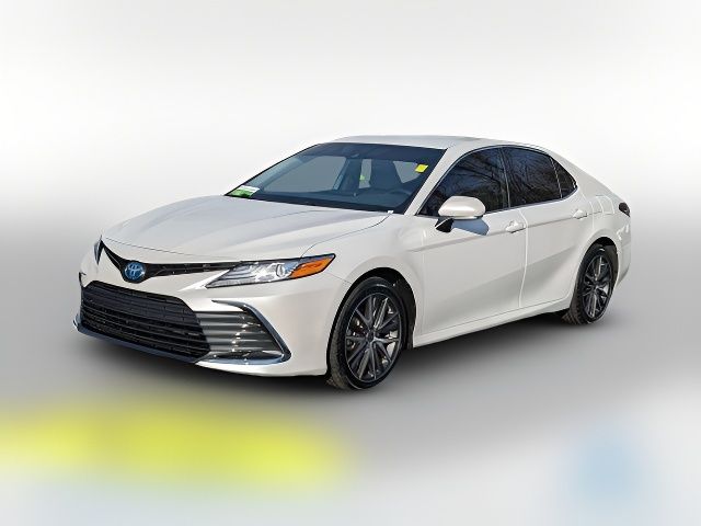 2024 Toyota Camry Hybrid XLE