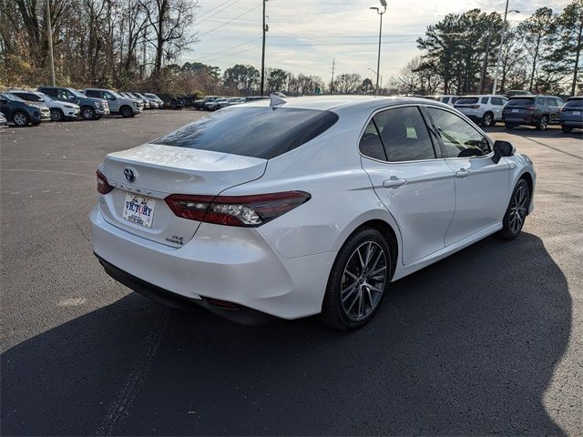 2024 Toyota Camry Hybrid XLE