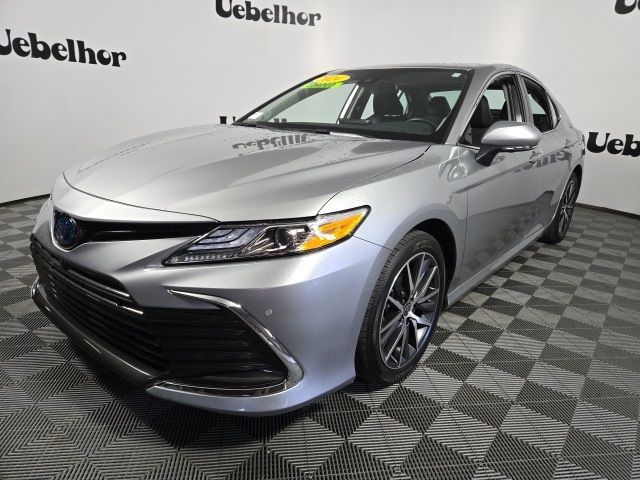 2024 Toyota Camry Hybrid XLE