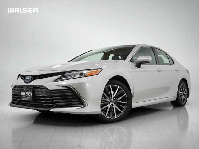 2024 Toyota Camry Hybrid XLE