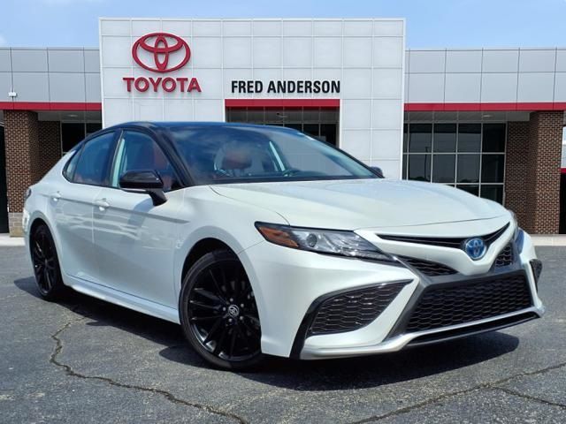 2024 Toyota Camry Hybrid XSE