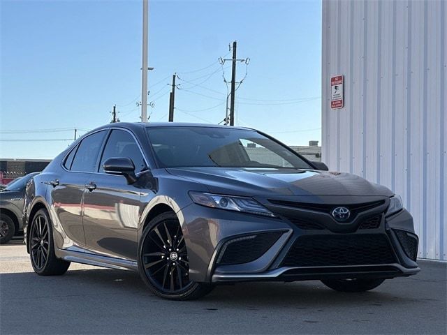 2024 Toyota Camry Hybrid XSE