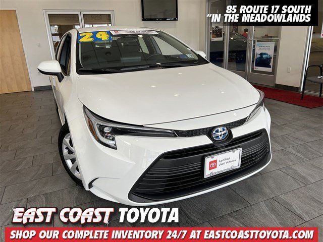 2024 Toyota Corolla Hybrid LE