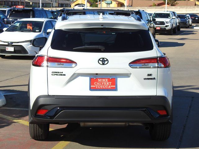 2024 Toyota Corolla Cross Hybrid SE