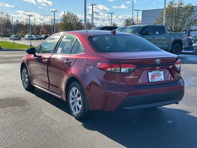 2024 Toyota Corolla Cross LE