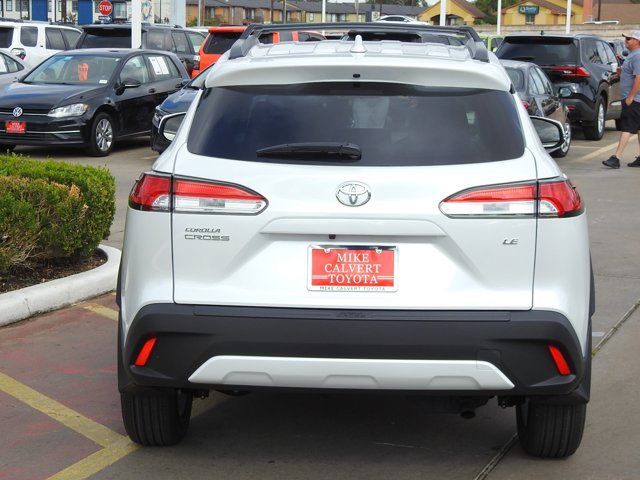 2024 Toyota Corolla Cross LE