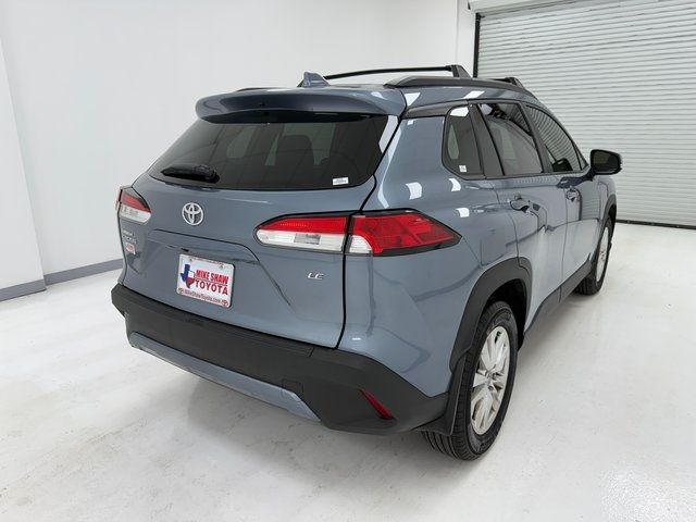 2024 Toyota Corolla Cross LE