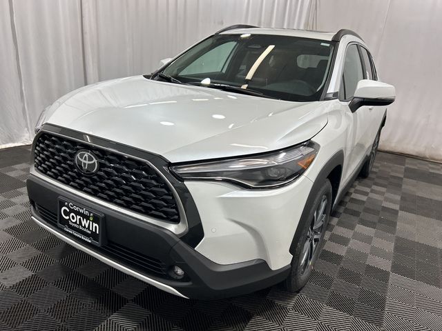 2024 Toyota Corolla Cross XLE