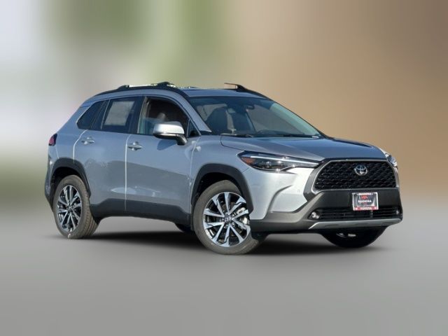 2024 Toyota Corolla Cross XLE