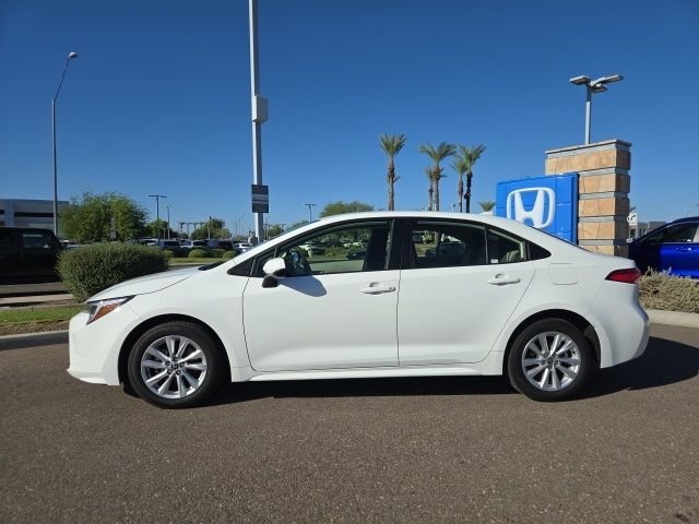 2024 Toyota Corolla Hybrid LE