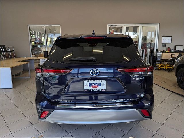 2024 Toyota Highlander Hybrid Platinum