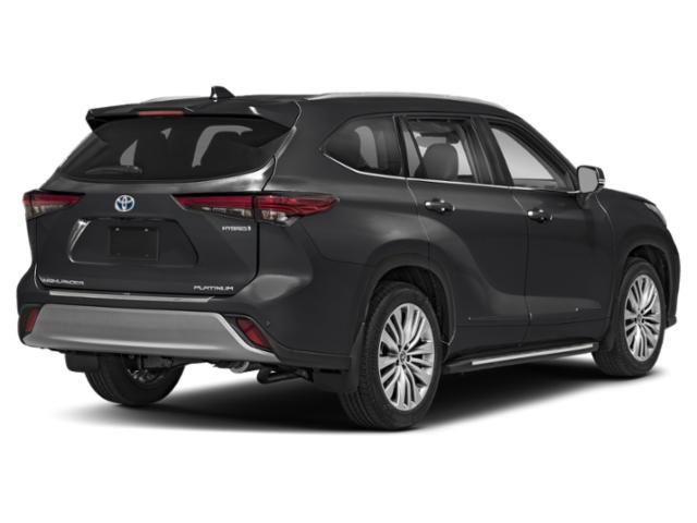 2024 Toyota Highlander Hybrid Platinum